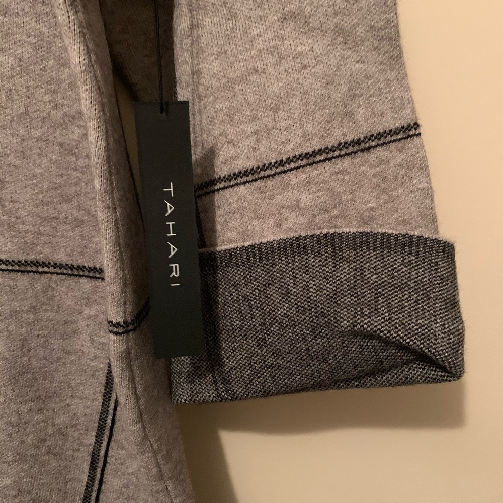 Tahari Sweater - Picture 6 of 11